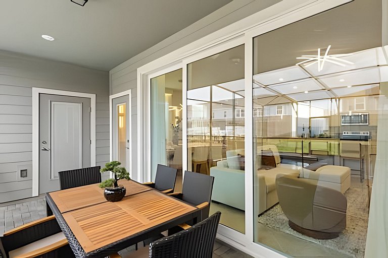 5 Bd / 4.5 Ba / Sleeps 14 / Windsor Cay Resort