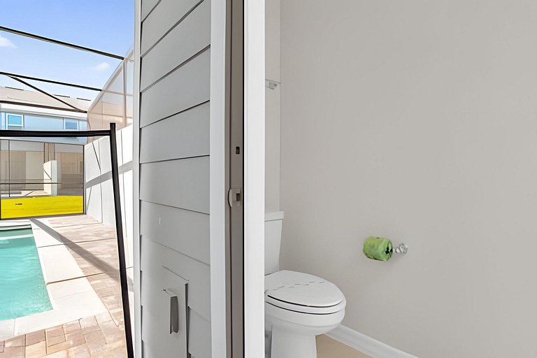 5 Bd / 4.5 Ba / Sleeps 14 / Windsor Cay Resort