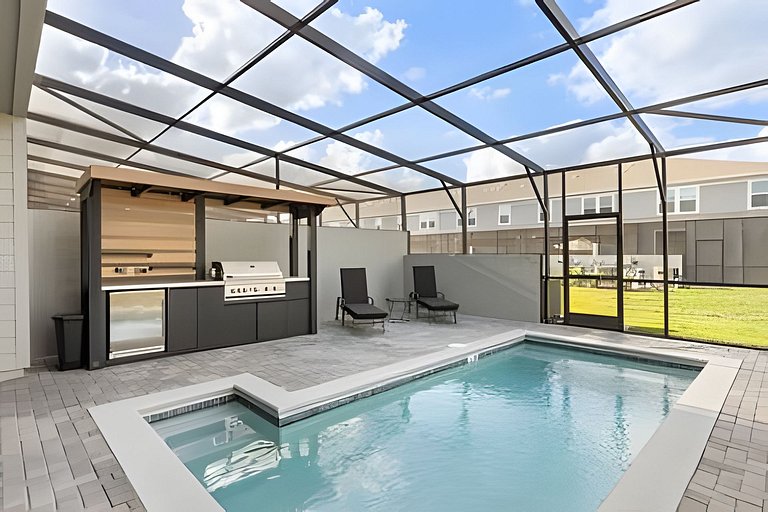 5 Bd / 4.5 Ba / Sleeps 14 / Windsor Cay Resort