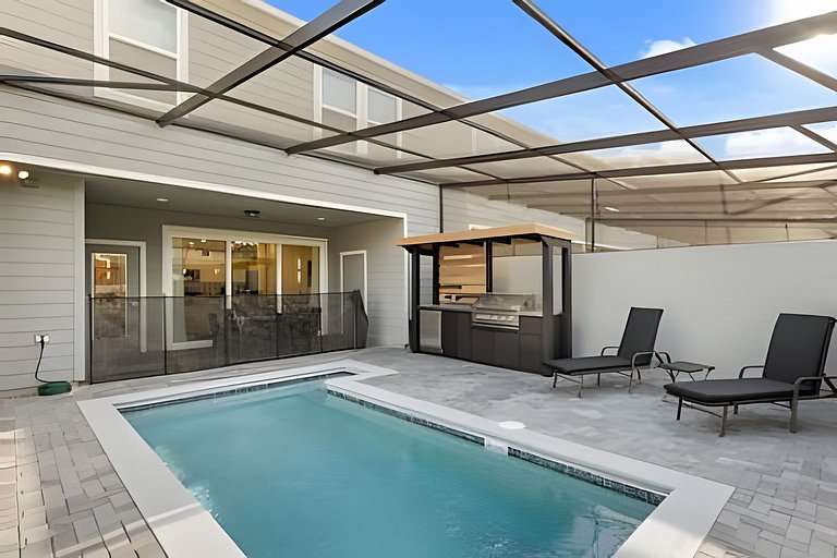 5 Bd / 4.5 Ba / Sleeps 14 / Windsor Cay Resort