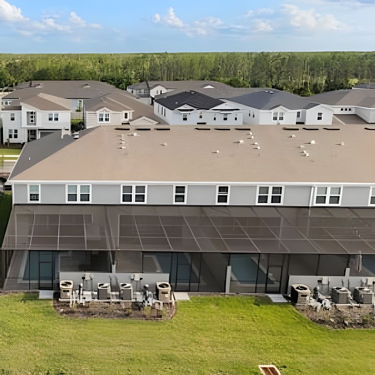 5 Bd / 4.5 Ba / Sleeps 14 / Windsor Cay Resort