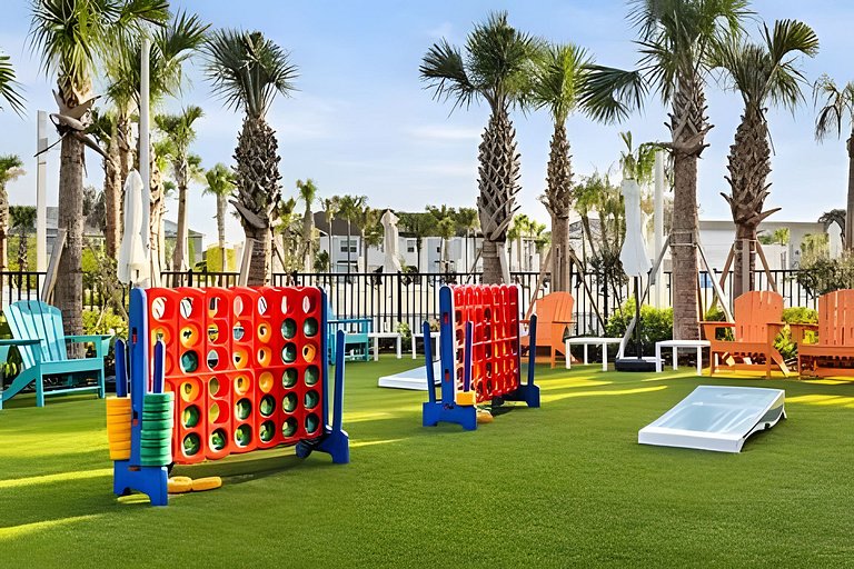 5 Bd / 4.5 Ba / Sleeps 14 / Windsor Cay Resort