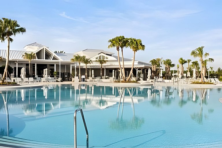 5 Bd / 4.5 Ba / Sleeps 14 / Windsor Cay Resort