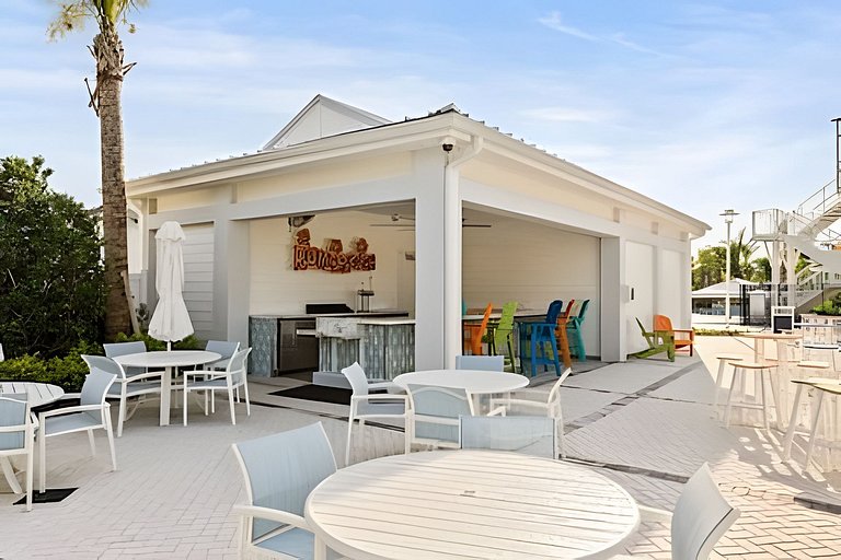 5 Bd / 4.5 Ba / Sleeps 14 / Windsor Cay Resort