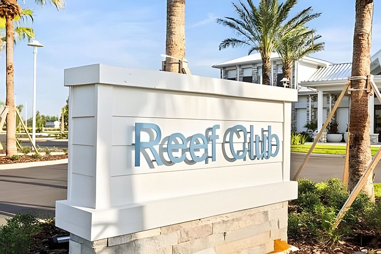 5 Bd / 4.5 Ba / Sleeps 14 / Windsor Cay Resort