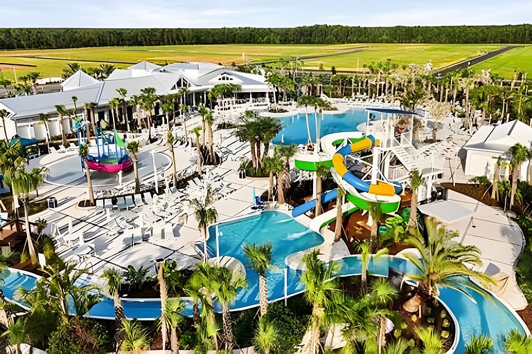 5 Bd / 4.5 Ba / Sleeps 14 / Windsor Cay Resort