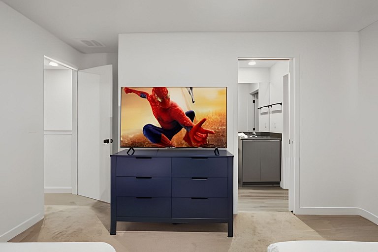 3 Bd / 3 Ba / Sleeps 8 / The hub