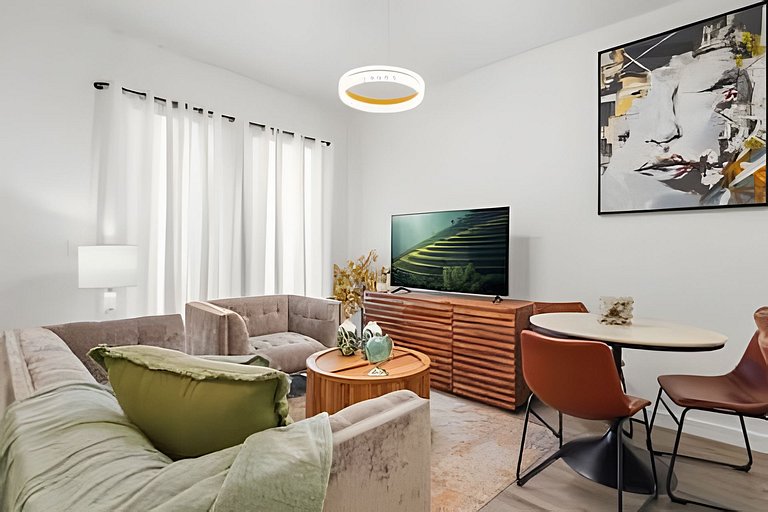 3 Bd / 3 Ba / Sleeps 8 / The hub
