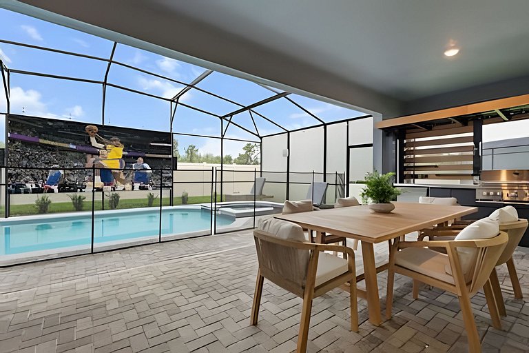 8 Bd / 6 Ba / Sleeps 23 / Windsor Cay Resort