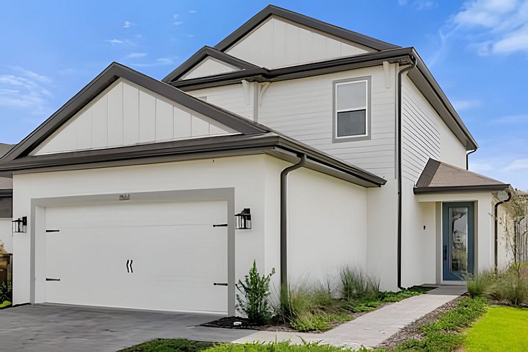 6 Bd / 3,5 Ba / Sleeps 22 / Reunion Village