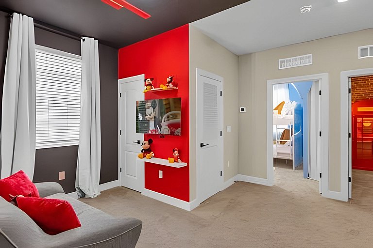 6 Bd / 3,5 Ba / Sleeps 22 / Reunion Village