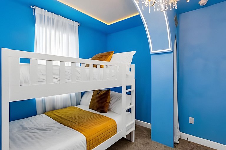 6 Bd / 3,5 Ba / Sleeps 22 / Reunion Village