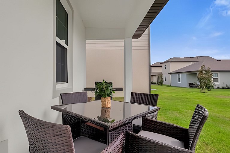 6 Bd / 3,5 Ba / Sleeps 22 / Reunion Village