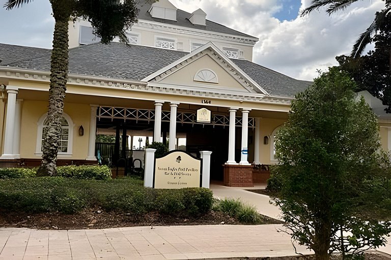 6 Bd / 3,5 Ba / Sleeps 22 / Reunion Village