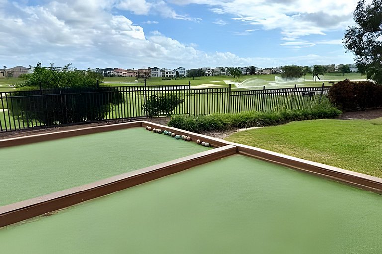 6 Bd / 3,5 Ba / Sleeps 22 / Reunion Village