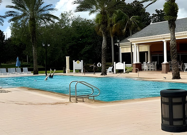 6 Bd / 3,5 Ba / Sleeps 22 / Reunion Village