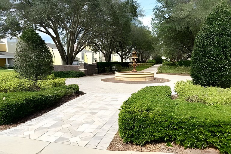 6 Bd / 3,5 Ba / Sleeps 22 / Reunion Village