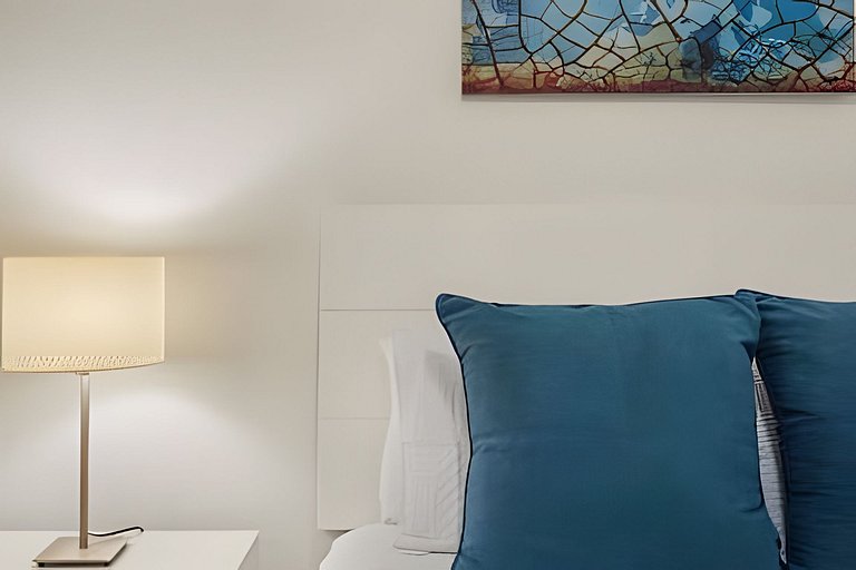 6 Bd / 4.5 Ba / Sleeps 12 / Solterra Resort