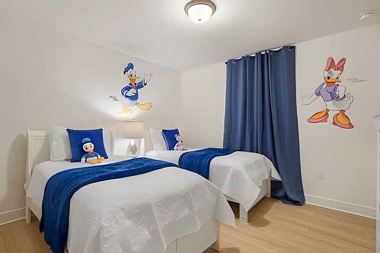6 Bd / 4.5 Ba / Sleeps 12 / Solterra Resort