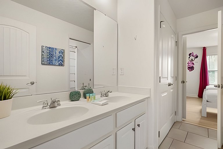 6 Bd / 4.5 Ba / Sleeps 12 / Solterra Resort