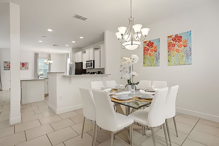 6 Bd / 4.5 Ba / Sleeps 12 / Solterra Resort