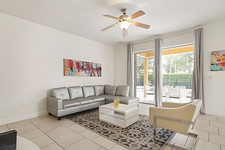 6 Bd / 4.5 Ba / Sleeps 12 / Solterra Resort