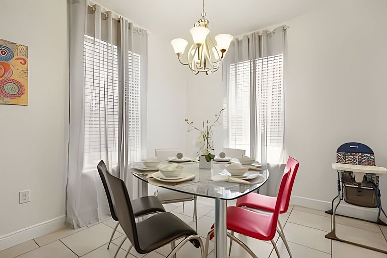 6 Bd / 4.5 Ba / Sleeps 12 / Solterra Resort