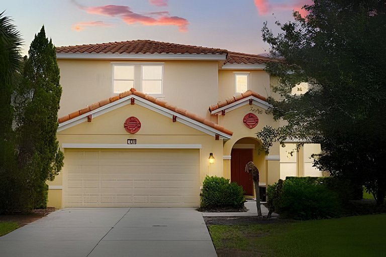6 Bd / 4.5 Ba / Sleeps 12 / Solterra Resort