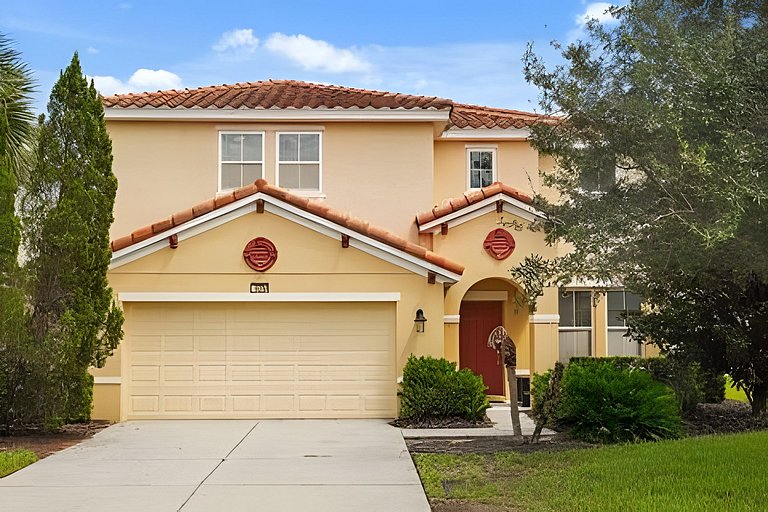 6 Bd / 4.5 Ba / Sleeps 12 / Solterra Resort
