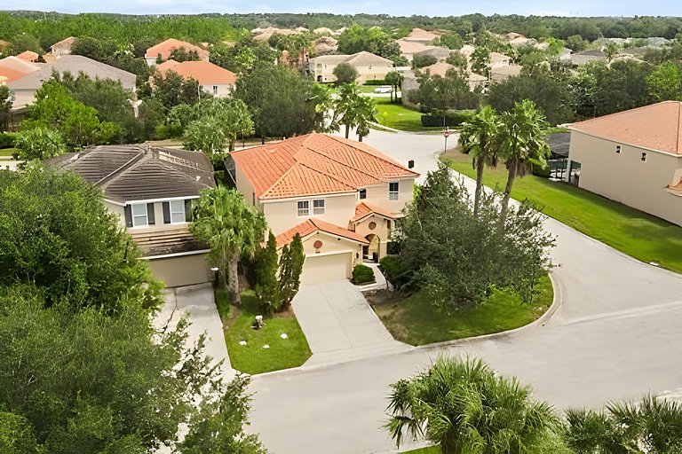 6 Bd / 4.5 Ba / Sleeps 12 / Solterra Resort