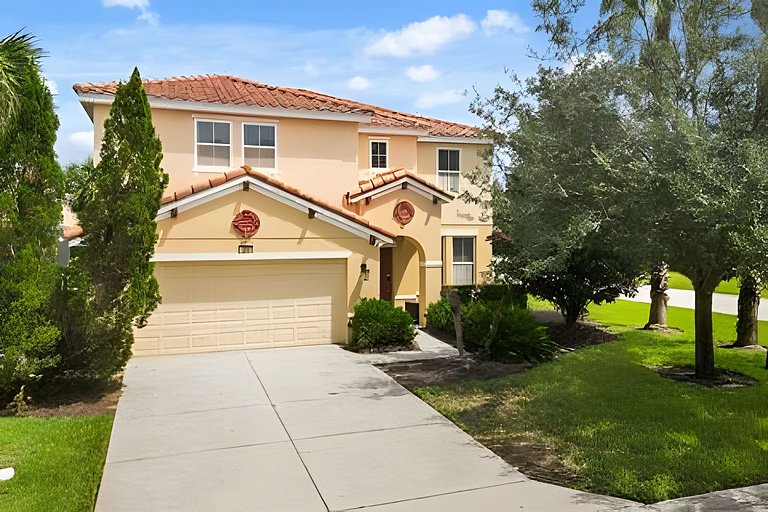 6 Bd / 4.5 Ba / Sleeps 12 / Solterra Resort