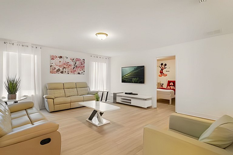 6 Bd / 4.5 Ba / Sleeps 12 / Solterra Resort