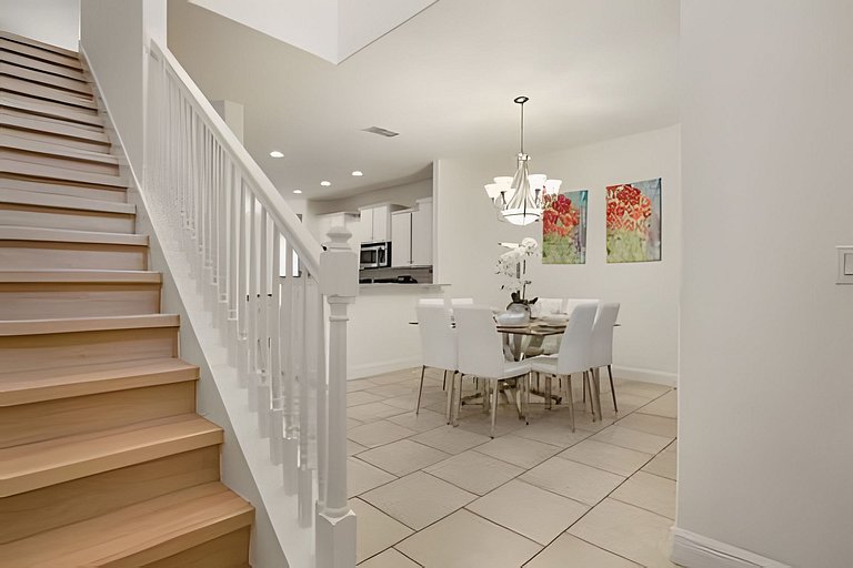 6 Bd / 4.5 Ba / Sleeps 12 / Solterra Resort