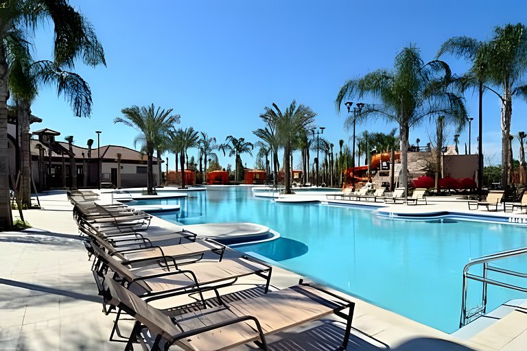 6 Bd / 4.5 Ba / Sleeps 12 / Solterra Resort