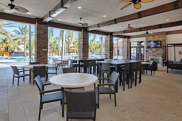 6 Bd / 4.5 Ba / Sleeps 12 / Solterra Resort
