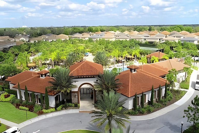 6 Bd / 4.5 Ba / Sleeps 12 / Solterra Resort