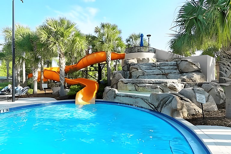 6 Bd / 4.5 Ba / Sleeps 12 / Solterra Resort