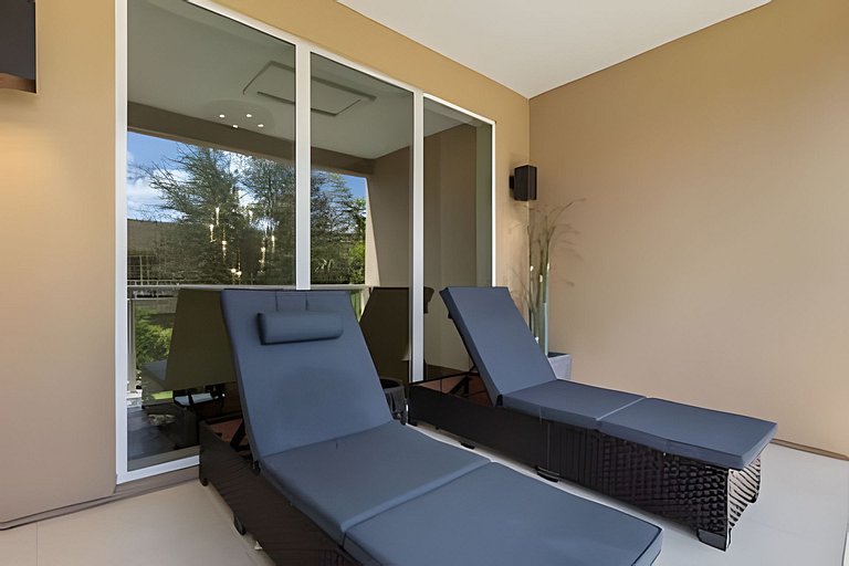 8 min to Disney | Private Bath in Every Bedroom